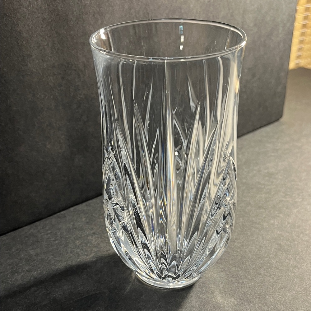 Madrigal
by CRISTAL D'ARQUES - DURAND Crystal
